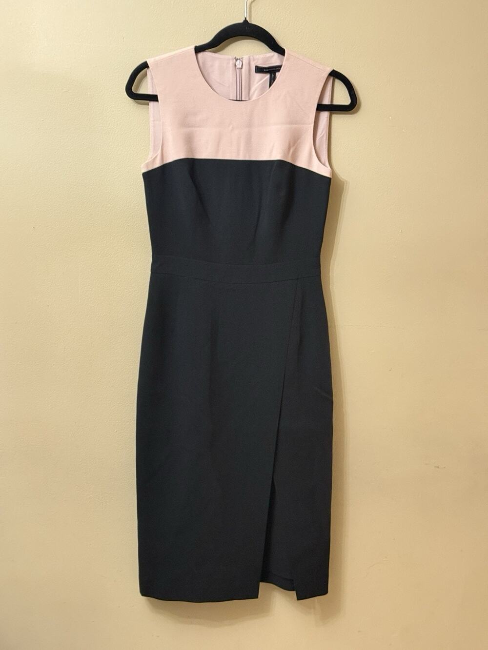 BCBGMAXAZRIA Dress Womens 2 Pink Black Colorblock Sheath Slit Corporate Core